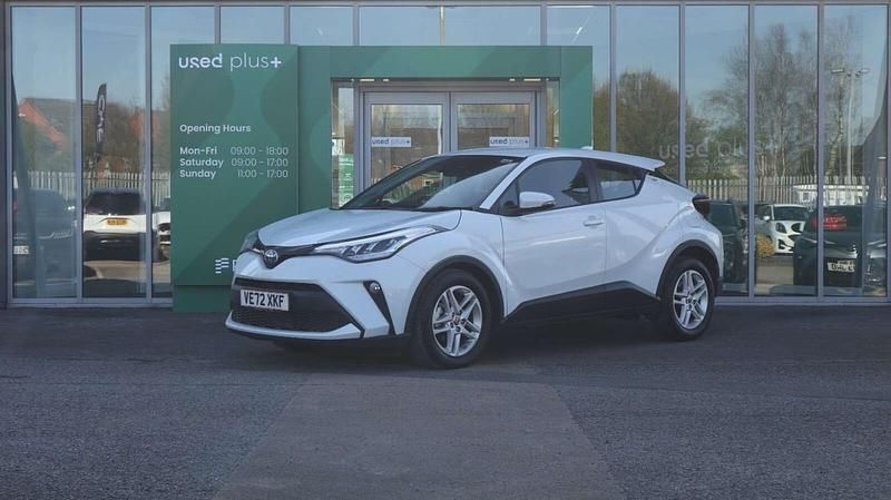 Used Toyota C-HR 122 HP (89 kW) 2023 White SUV