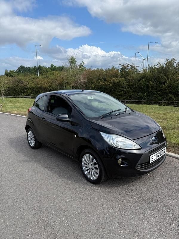 Black Used 2013 Ford Ka Zetec Hatchback | £2,750 (Fair price) - Image 1/4