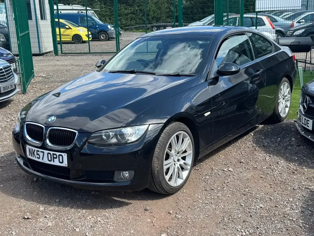 Used BMW 320 2007 Black Coupe