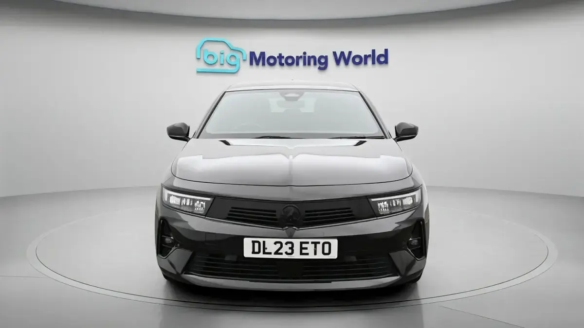 Used Vauxhall Astra S 129 HP (94 kW) 2023 Black Hatchback