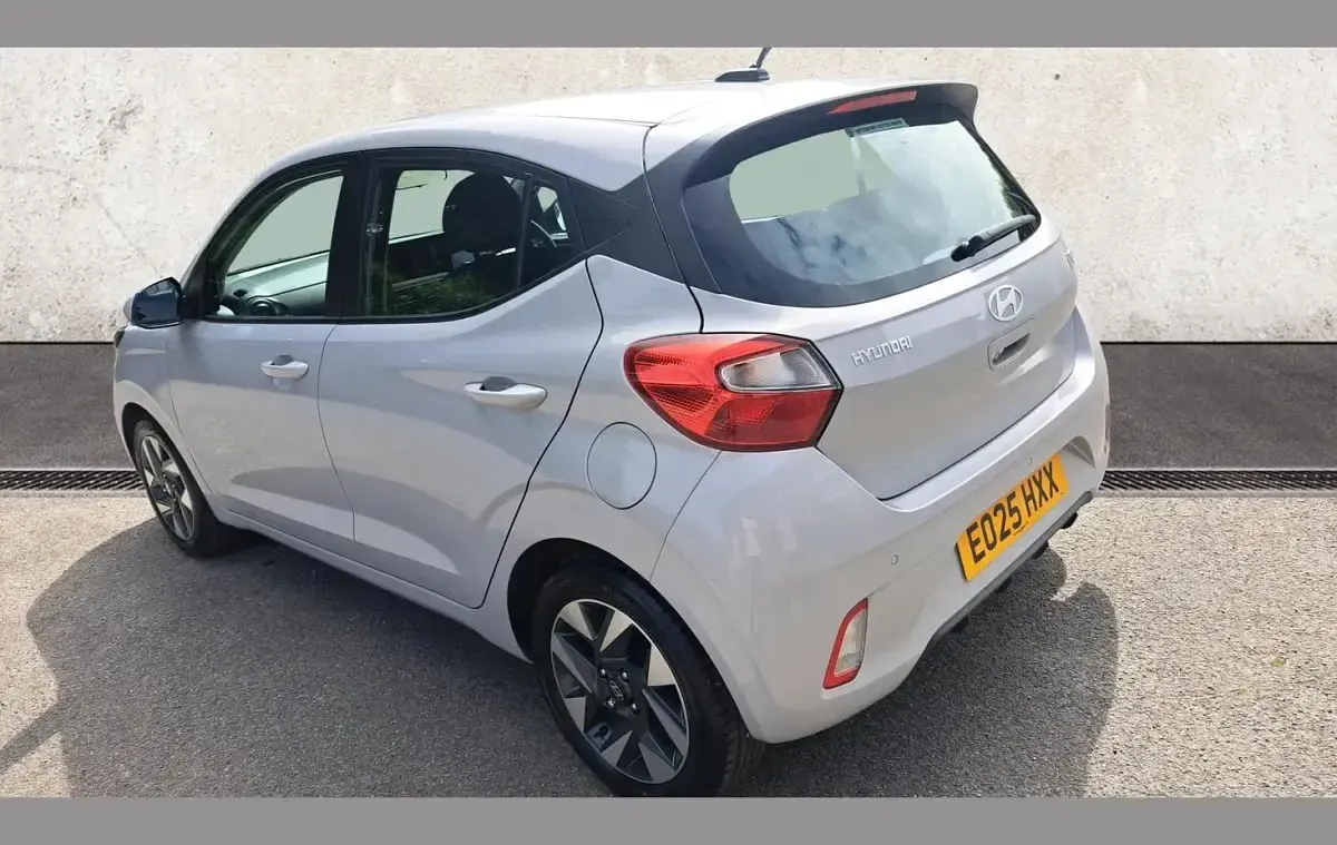 Used Hyundai i10 Advanced 61 HP (44 kW) 2025 Grey Hatchback