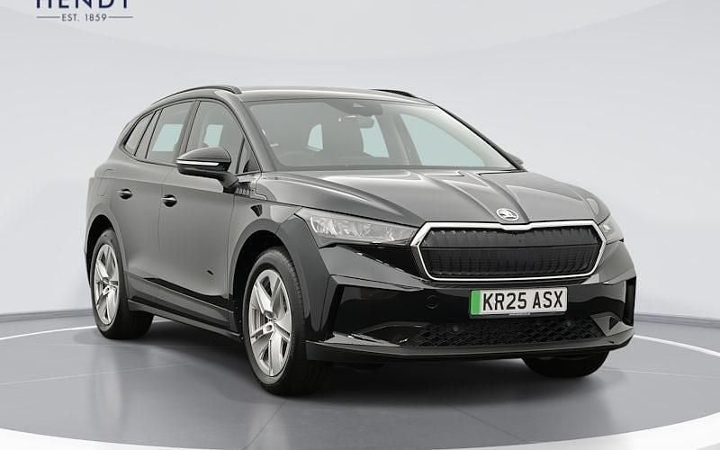 Black magic pearl effect New 2025 Skoda Enyaq iV SUV | £23,599 (Fair price) - Image 1/4