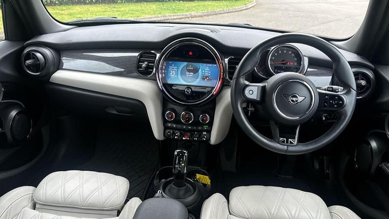 Used Mini Cooper Exclusive 136 HP (100 kW) 2022 Moonwalk grey Hatchback