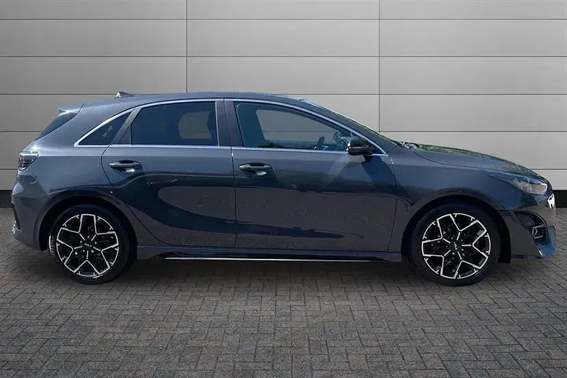 Gebraucht Kia Ceed GT-Line 158 PS (116 kW) 2023 Grau Kleinwagen