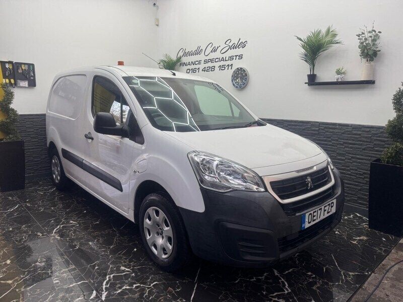 White Used 2017 Peugeot Partner MPV | £5,995 - Image 1/4