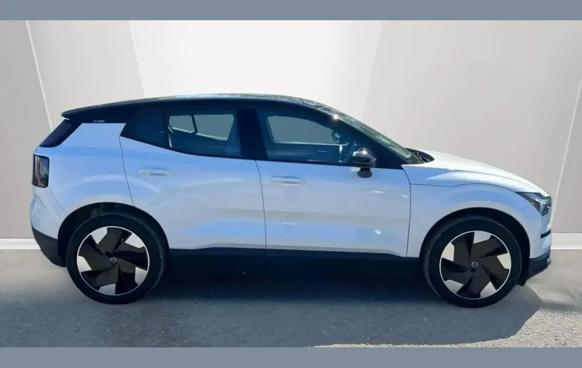 Used Volvo EX30 Plus 200 kW (272 HP) 2024 White SUV