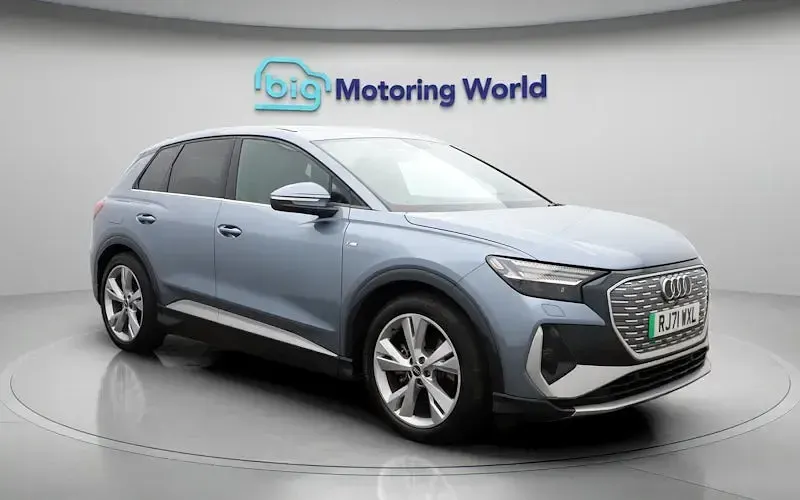 Second-hand Audi Q4 e-tron S-Line 125 kW (170 CP) 2022 Albastru SUV