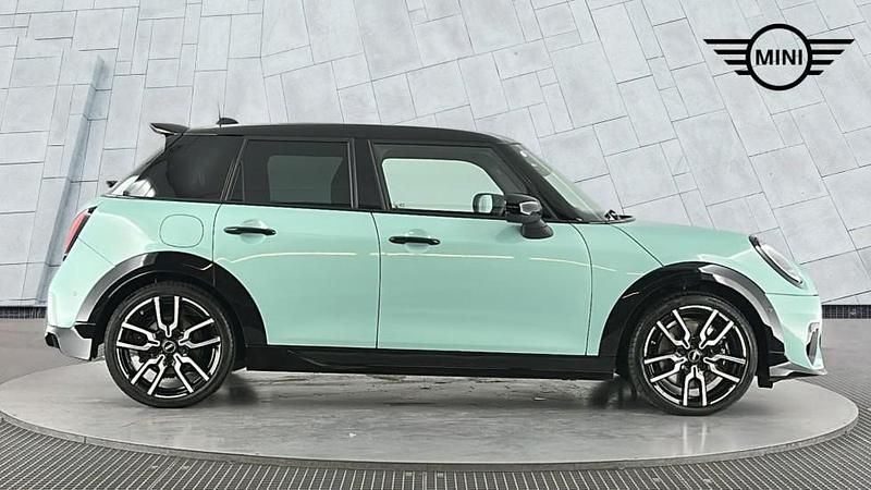 Used Mini Cooper S Hatch 201 HP (147 kW) 2025 Green Hatchback
