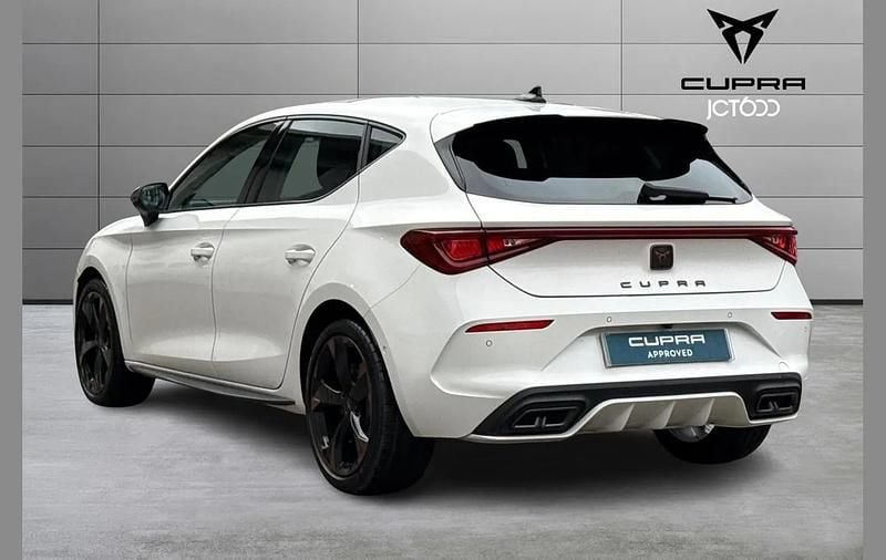 Used Cupra Leon 147 HP (108 kW) 2024 White Hatchback