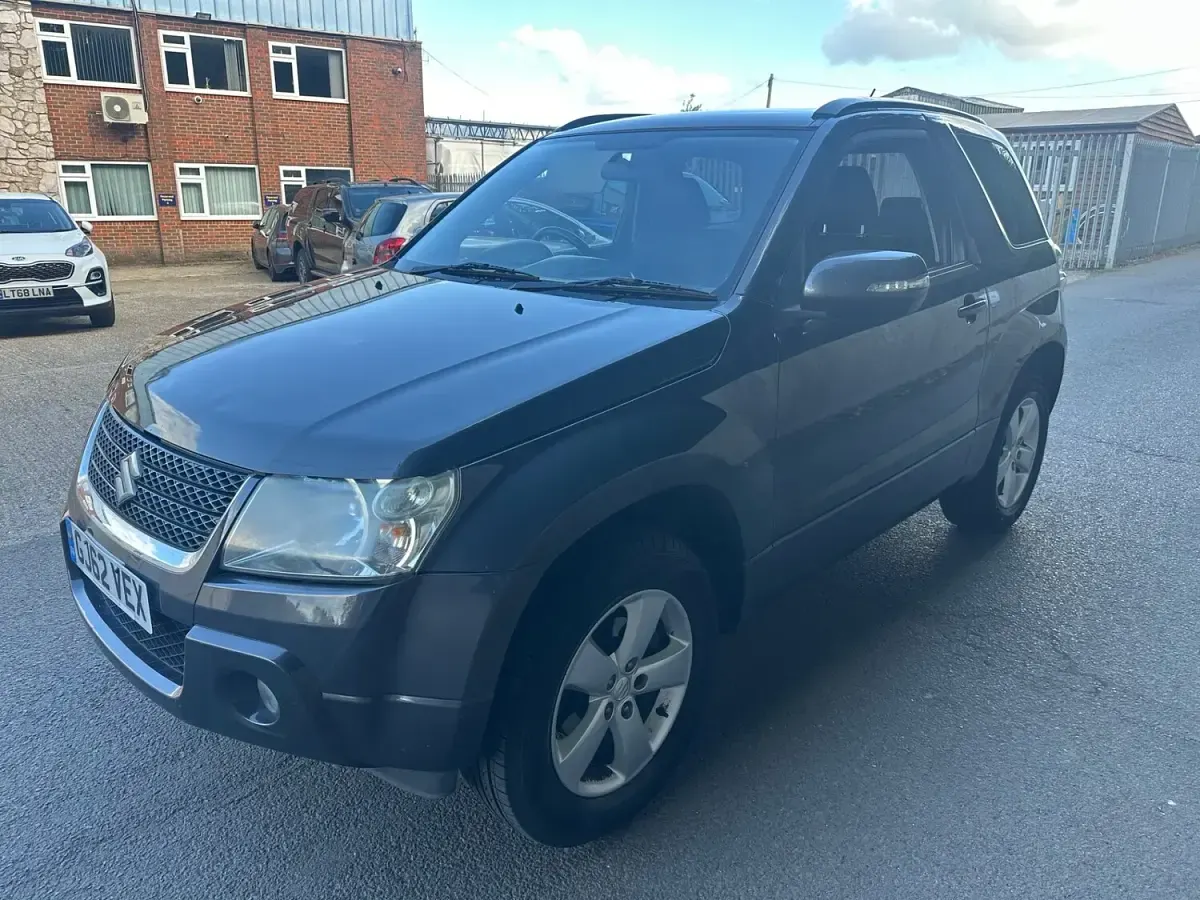 Used Suzuki Grand Vitara SZ4 104 HP (76 kW) 2012 Grey SUV