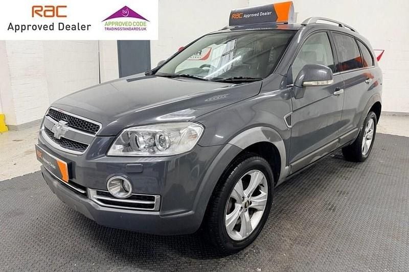 Grey Used 2011 Chevrolet Captiva LTZ SUV | £3,000 - Image 1/1