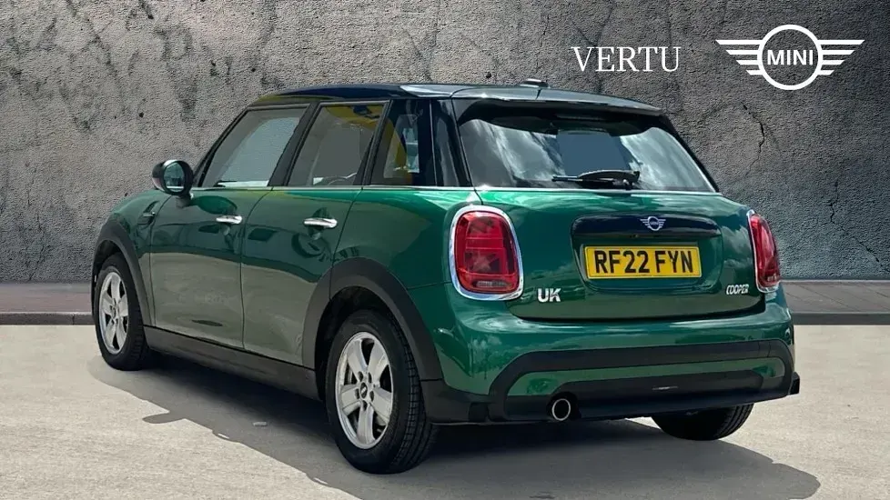 Used Mini Cooper Classic 136 HP (100 kW) 2022 Green Hatchback