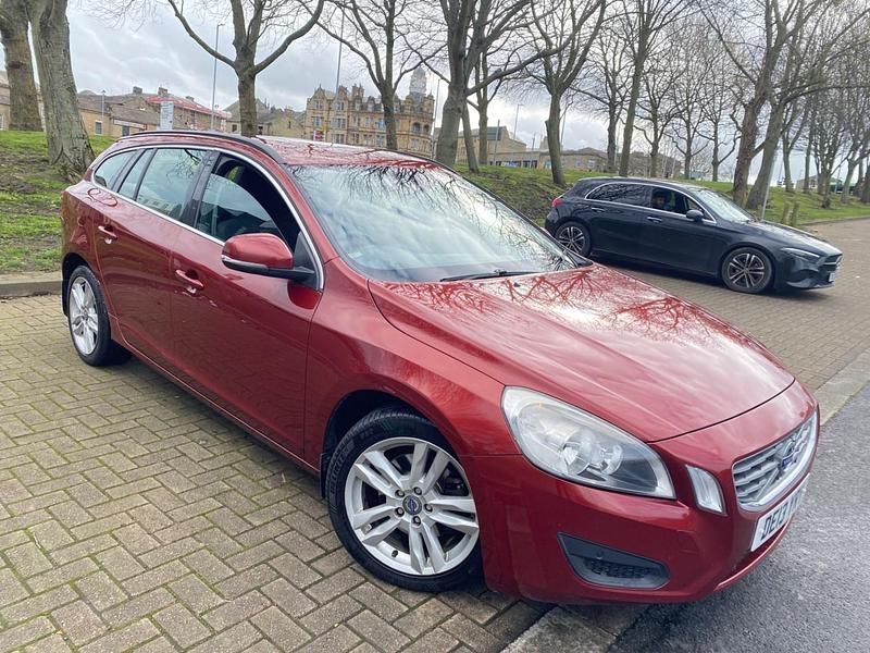 Used Volvo V60 SE 2013 Red Estate