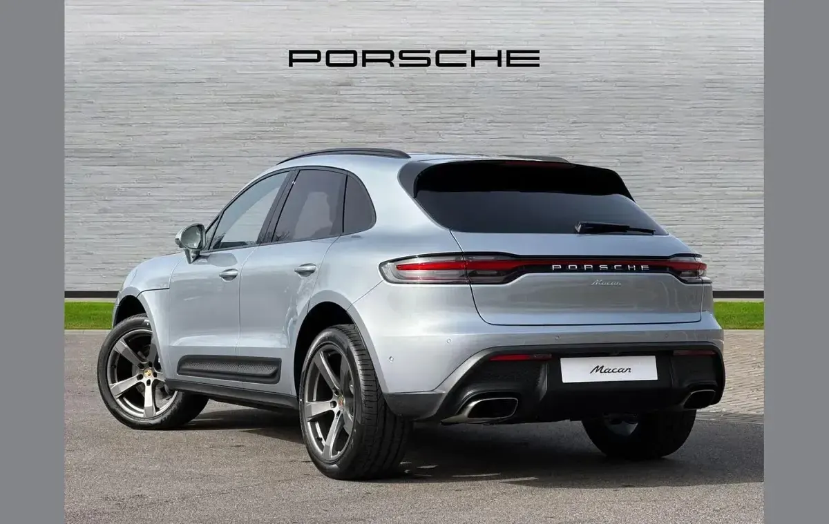 New Porsche Macan 261 HP (191 kW) 2026 Silver SUV