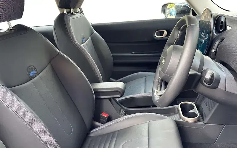 Used Mini Cooper Classic 114 kW (156 HP) 2025 Silver Hatchback