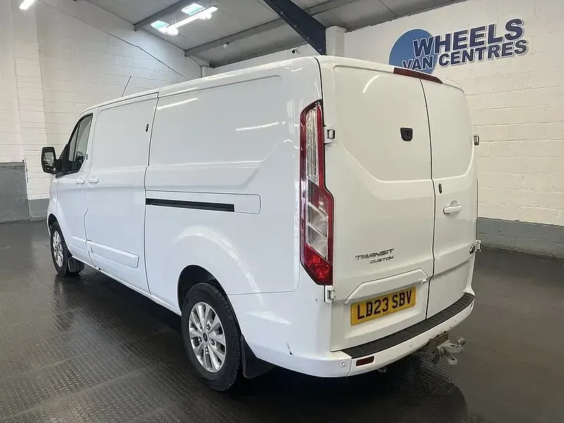 Used Ford Transit Custom Limited 130 HP (95 kW) 2023 White Van