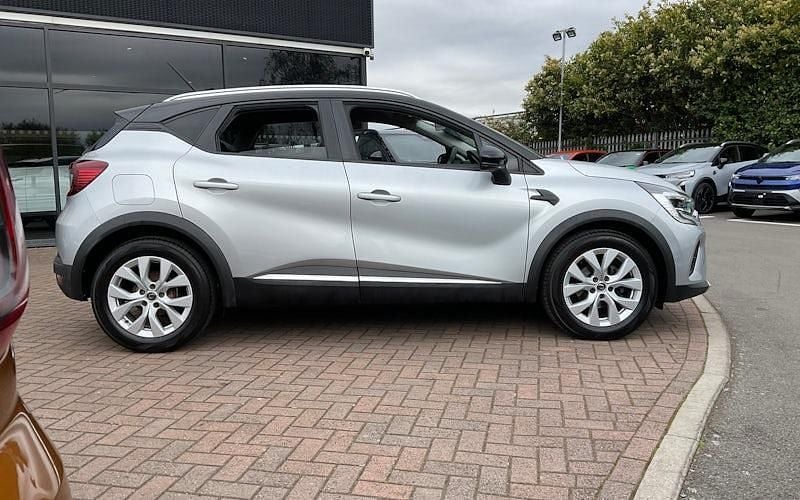 Used Renault Captur Iconic 91 HP (66 kW) 2022 SUV