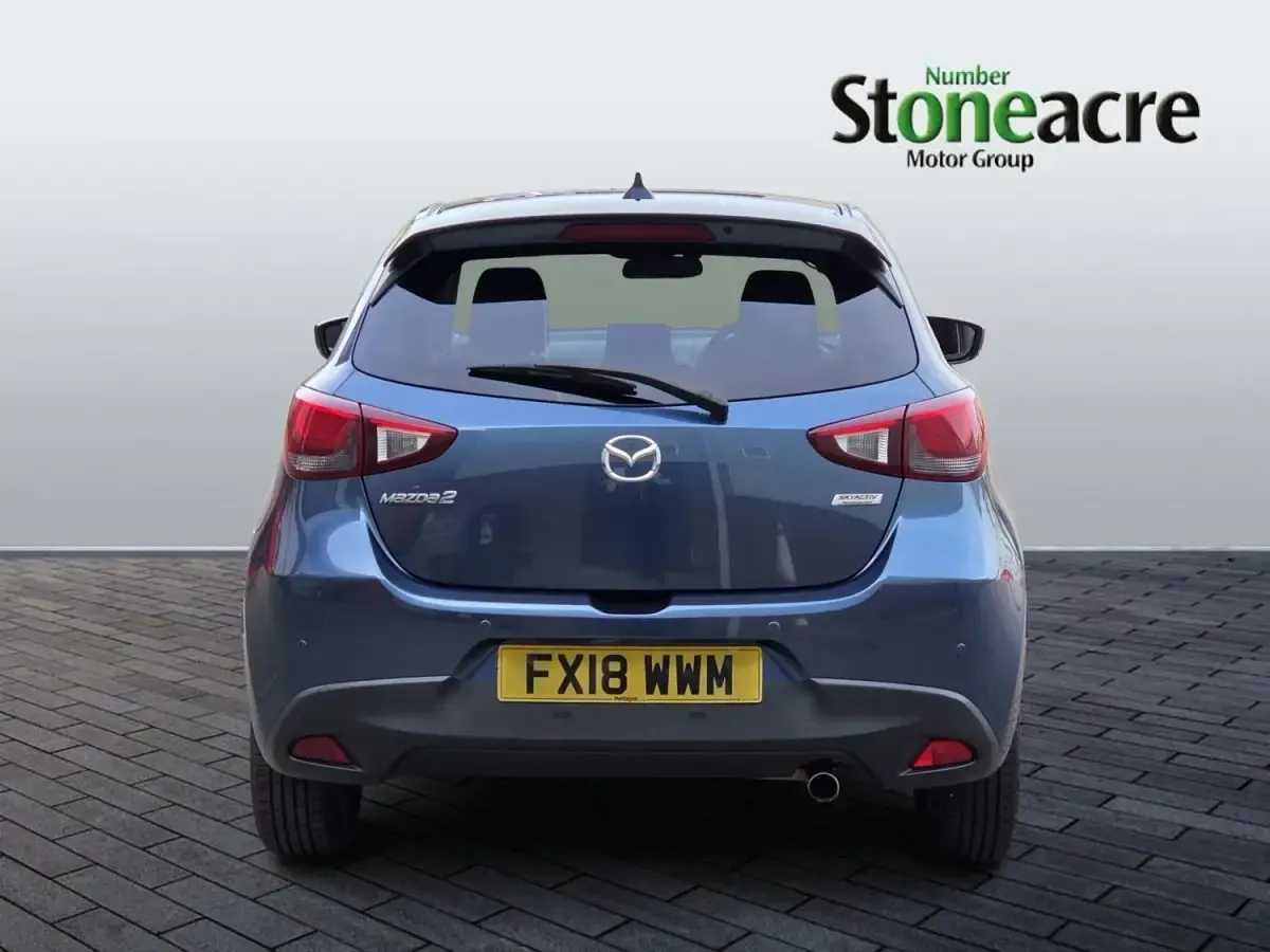 Używany Mazda 2 Inclusive 90 KM (66 kW) 2018 Niebieski Hatchback