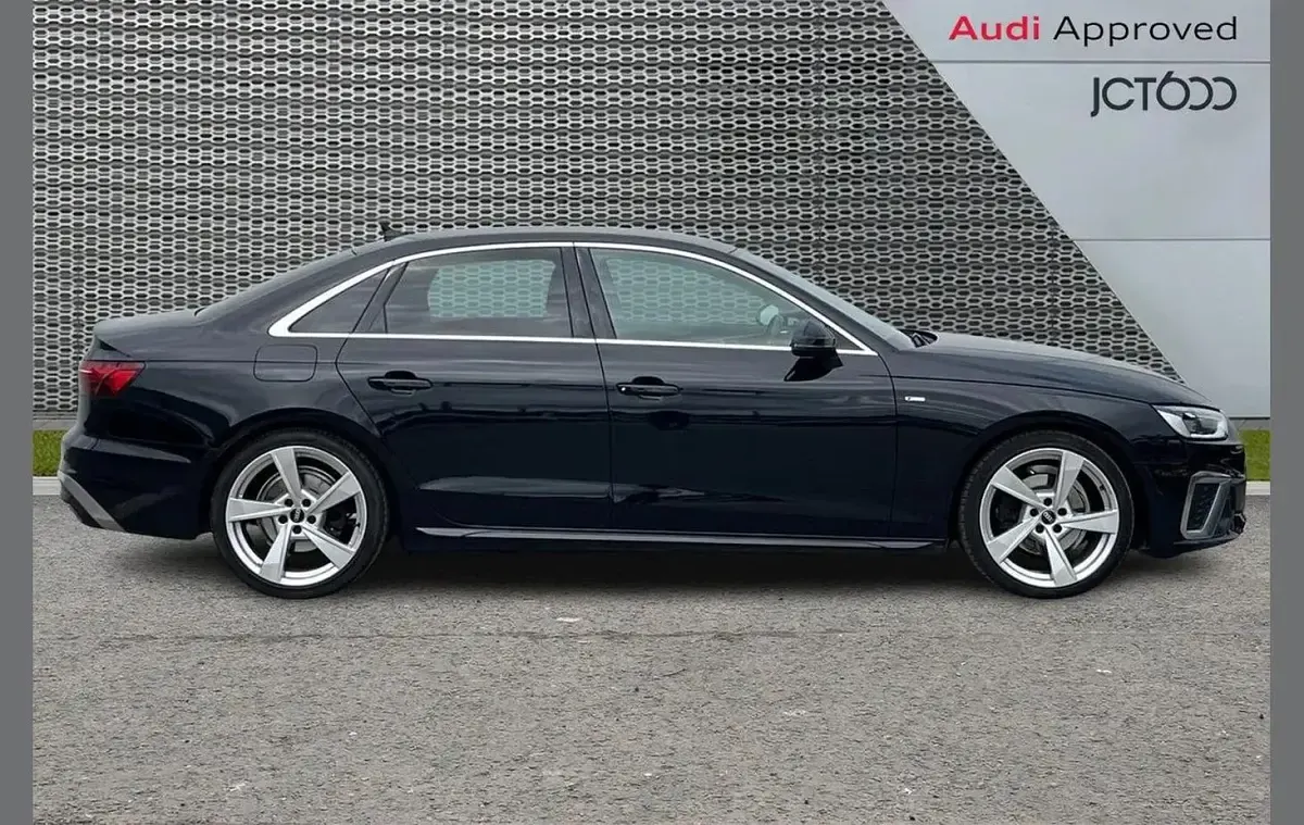 Used Audi A4 S-Line 161 HP (118 kW) 2021 Black Sedan