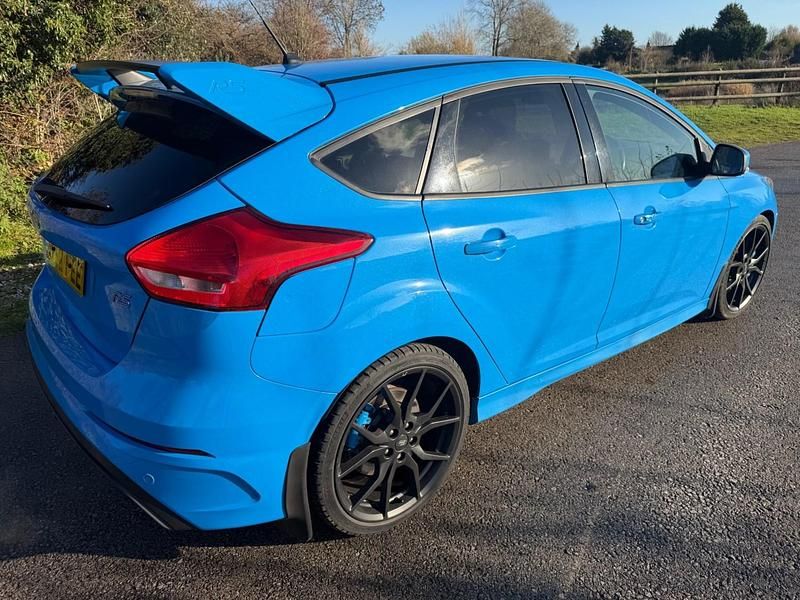 Used Ford Focus RS 350 HP (257 kW) 2016 Blue Hatchback