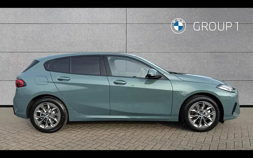 Used BMW 120 Sport Line 168 HP (123 kW) 2026 Cape york green metallic Hatchback