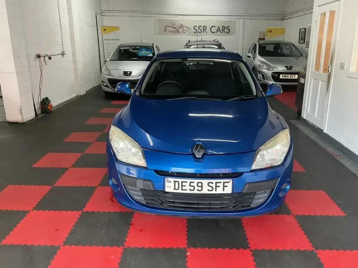 Used Renault Mégane III Expression 2009 Blue Hatchback