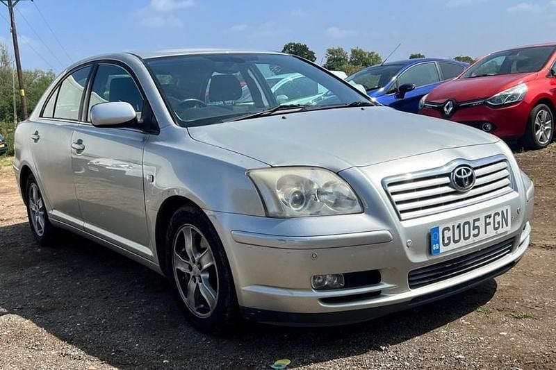 Silver Used 2005 Toyota Avensis T3 Hatchback | £850 (Fair price) - Image 1/1
