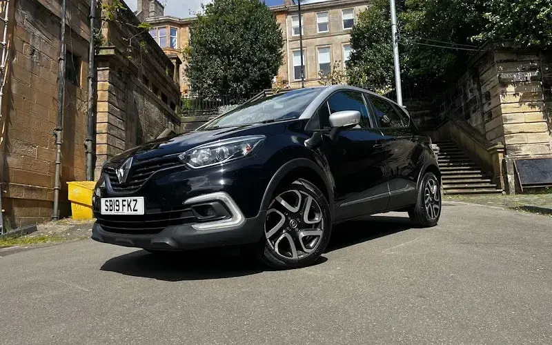 Używany Renault Captur Iconic 90 KM (66 kW) 2019 SUV