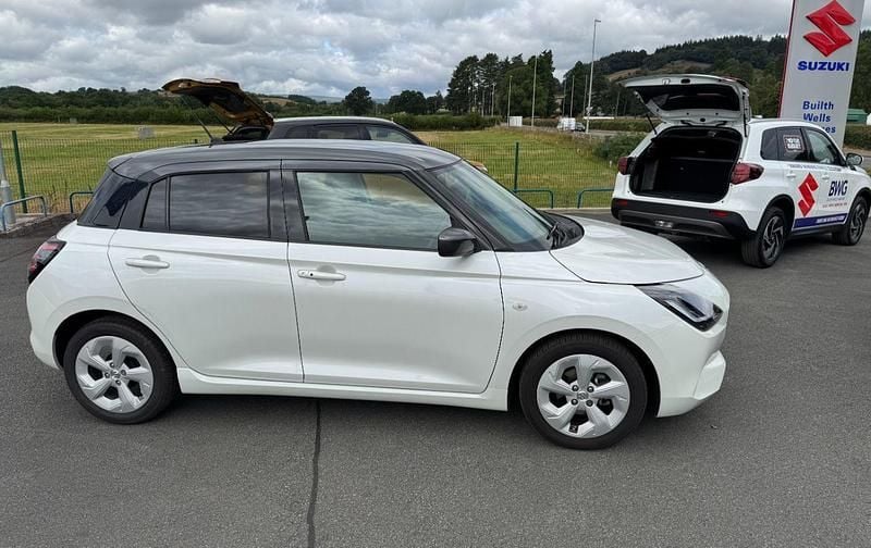 Used 2025 Suzuki Swift Hatchback | £17,995 (Expensive) - Image 1/3