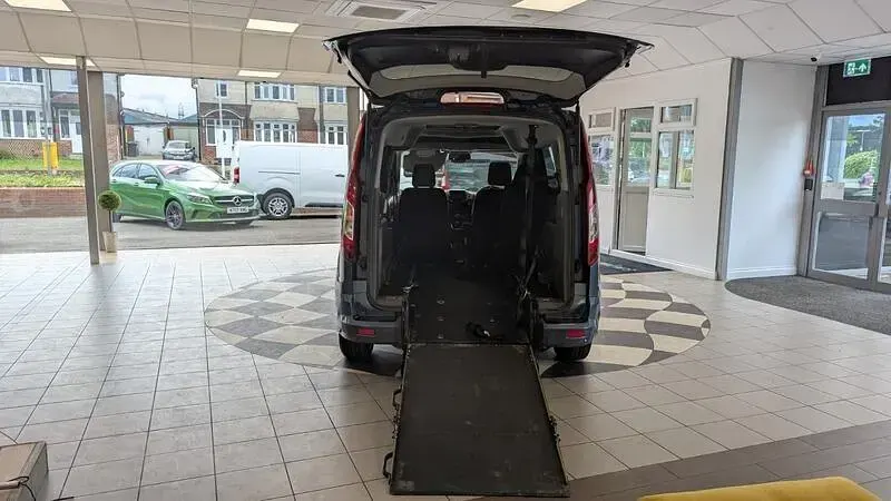 Used Ford Tourneo Connect Titanium 2019 Blue MPV