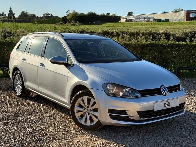 Silver Used 2015 VW Golf VII SE Estate | £9,069 (Fair price) - Image 1/4