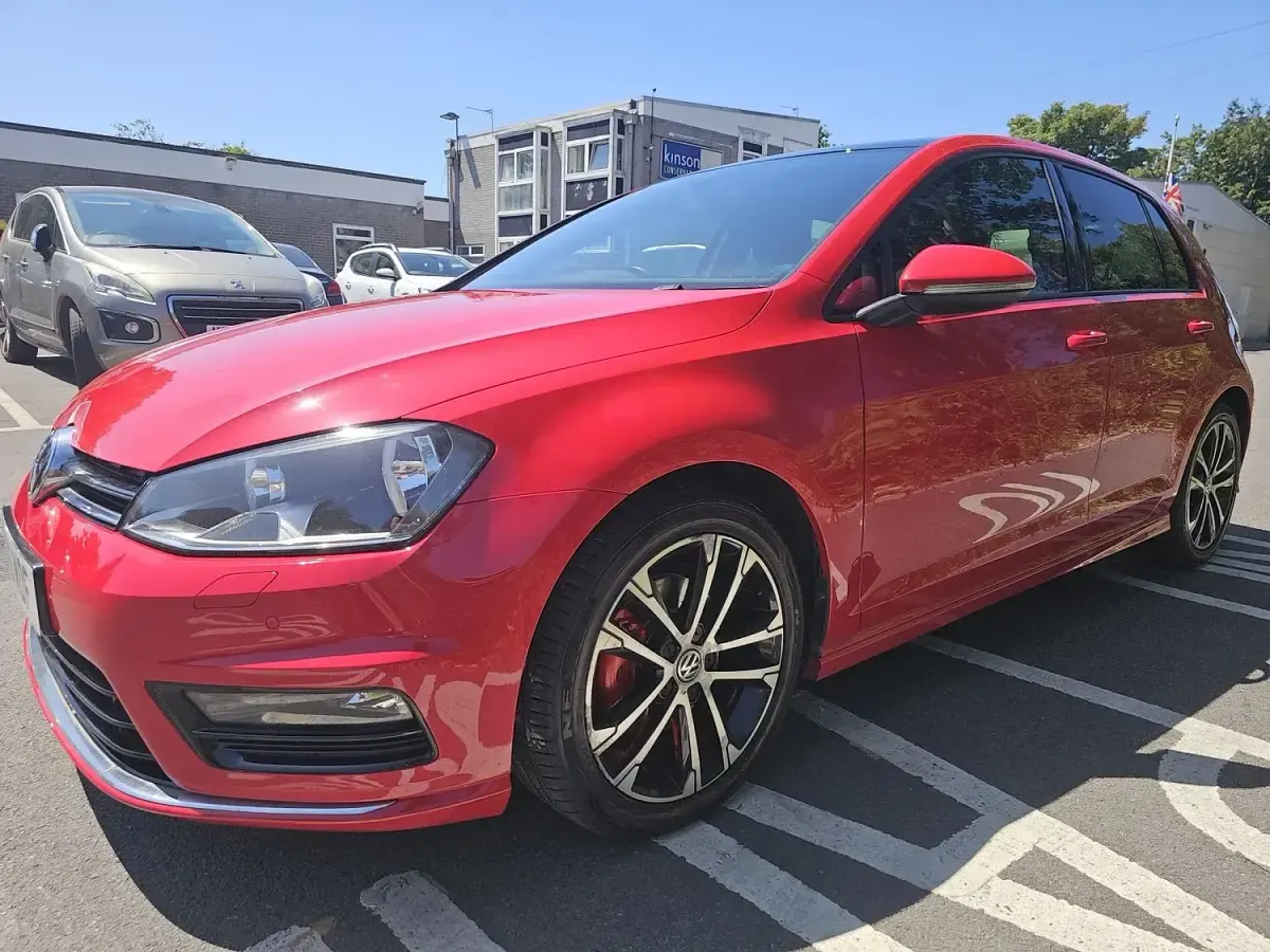 Used VW Golf VII R-line 150 HP (110 kW) 2016 Red Hatchback