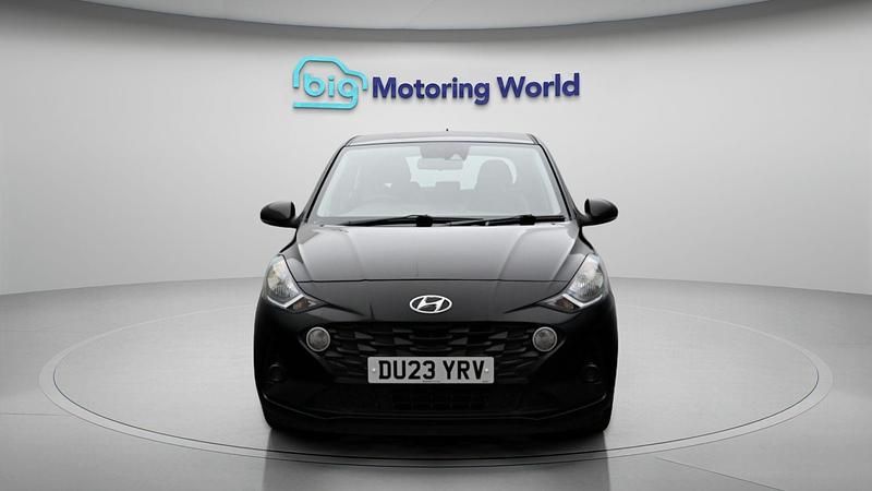 Used Hyundai i10 SE 67 HP (49 kW) 2022 Black Hatchback