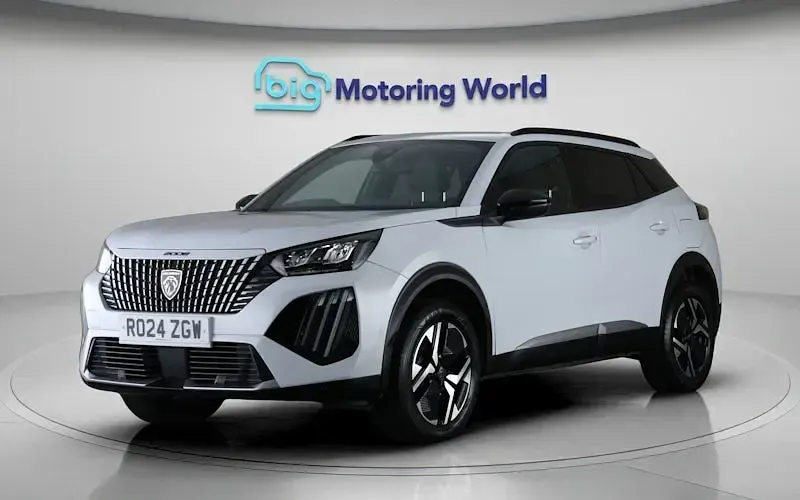 Used Peugeot 2008 Allure 131 HP (96 kW) 2024 White SUV