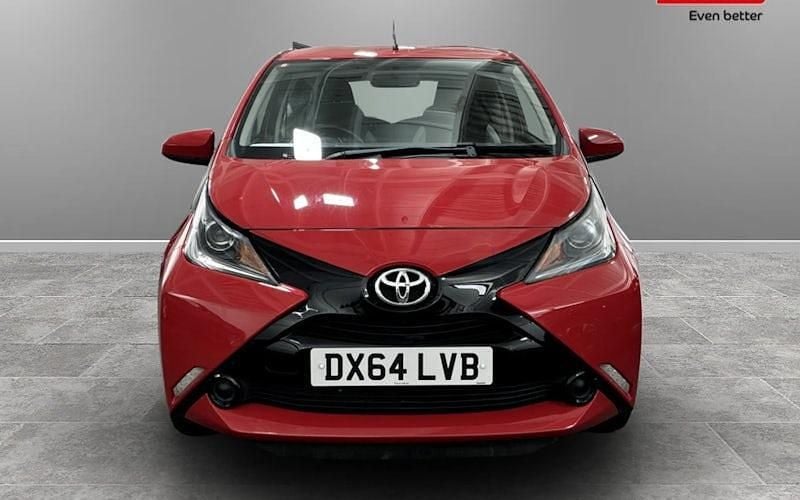 Used Toyota Aygo X-play 69 HP (50 kW) 2018 Hatchback