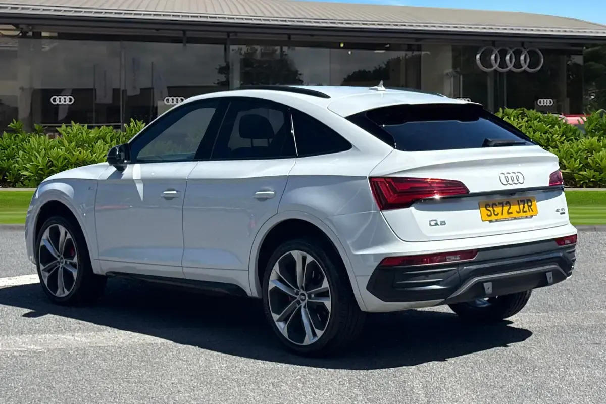 Used Audi Q5 Advanced 204 HP (150 kW) 2023 White SUV