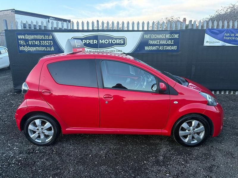 Used Toyota Aygo Style 2014 Red Hatchback