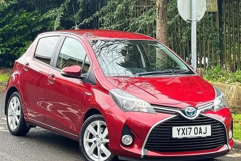 Used Toyota Yaris Hybrid 2017