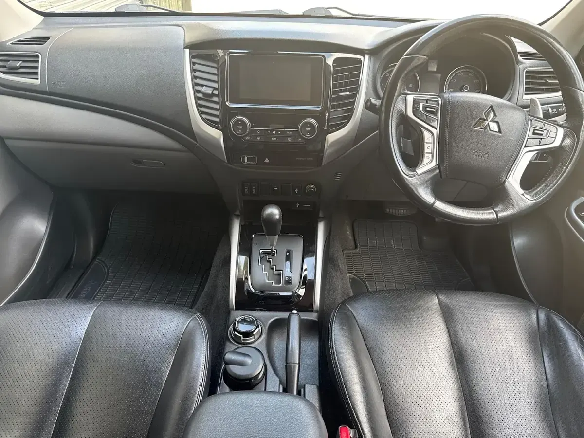 Used Mitsubishi L200 Warrior 181 HP (133 kW) 2019 Grey Pickup