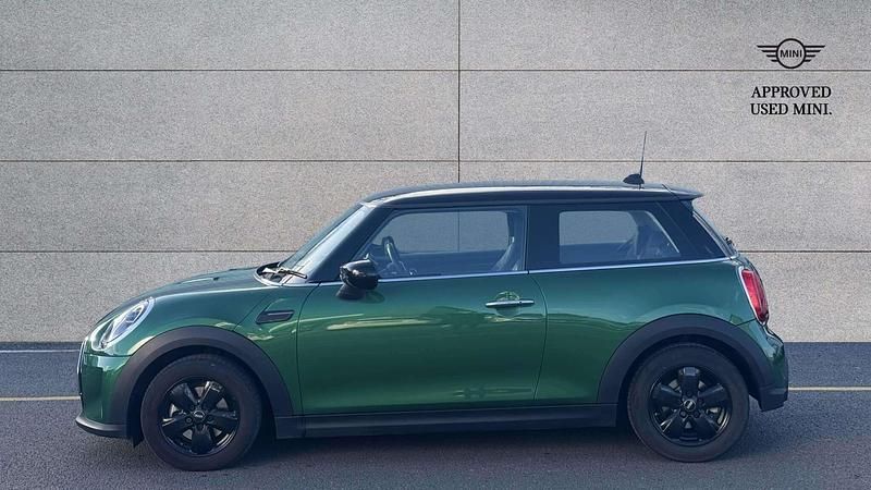 Used Mini Cooper Classic 134 HP (98 kW) 2023 Green Hatchback