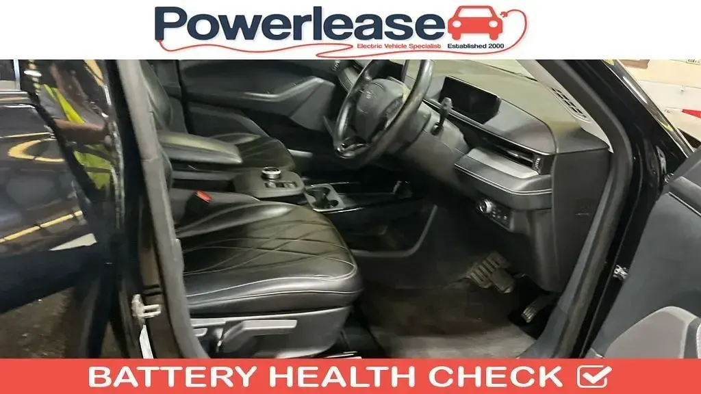 Used Ford Mustang Standard Range 269 HP (197 kW) 2022 Black SUV