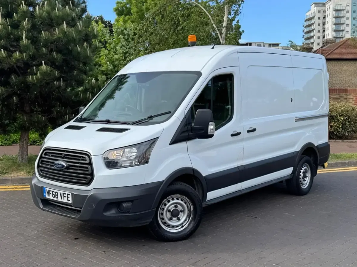Begagnad Ford Transit 130 HK (95 kW) 2018 Vit Van