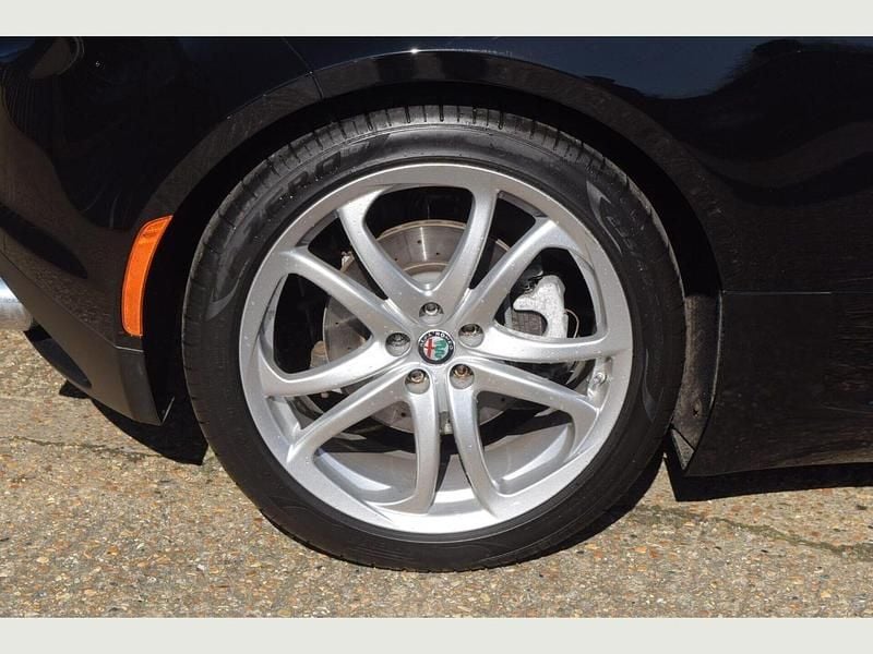 Used Alfa Romeo 4C 240 HP (176 kW) 2018 Black Cabriolet