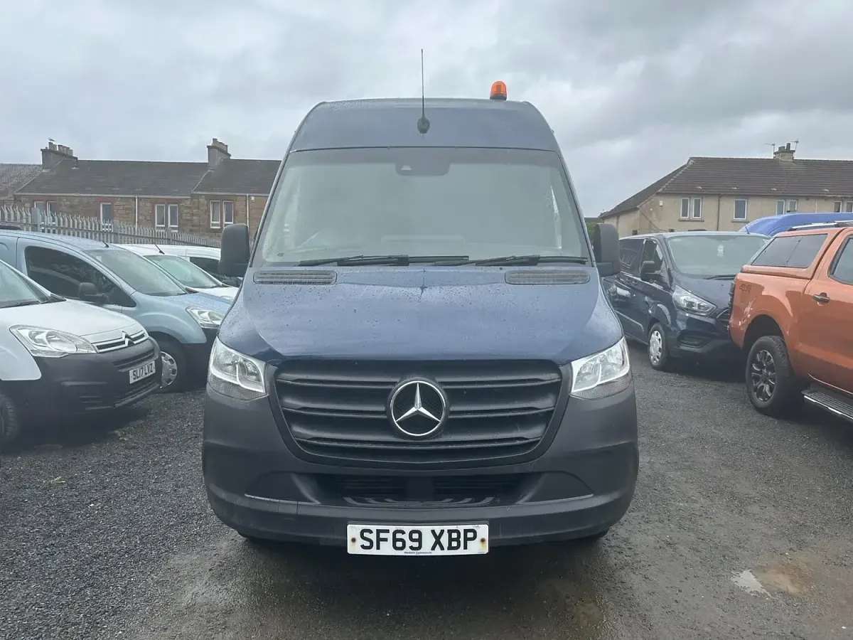 Used Mercedes Sprinter 161 HP (118 kW) 2019 Blue Van