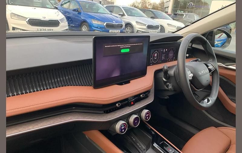 Used Skoda Superb SE L 190 HP (139 kW) 2025 Midnight black metallic Hatchback