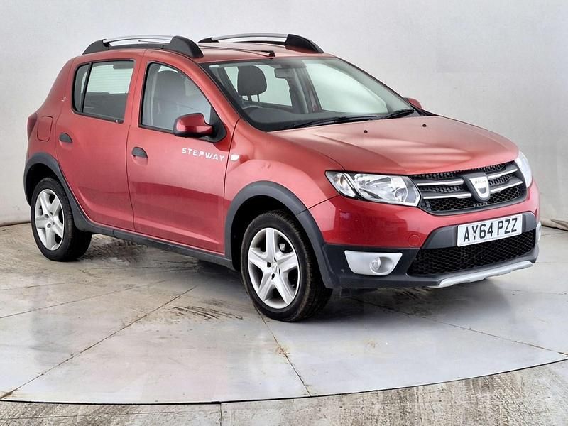 Used Dacia Sandero Lauréate 2014 Red Hatchback