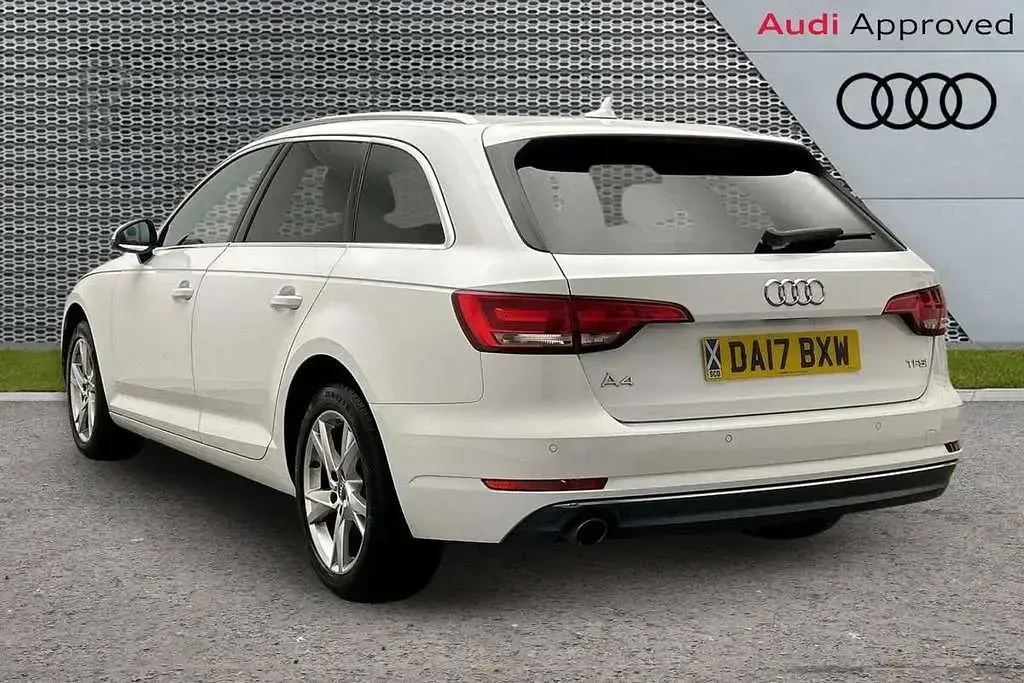 Used Audi A4 Sport 150 HP (110 kW) 2017 White Estate