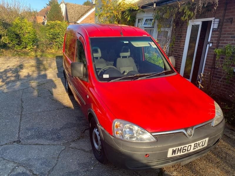 Red Used 2011 Vauxhall Combo Van | £2,295 (Good price) - Image 1/4