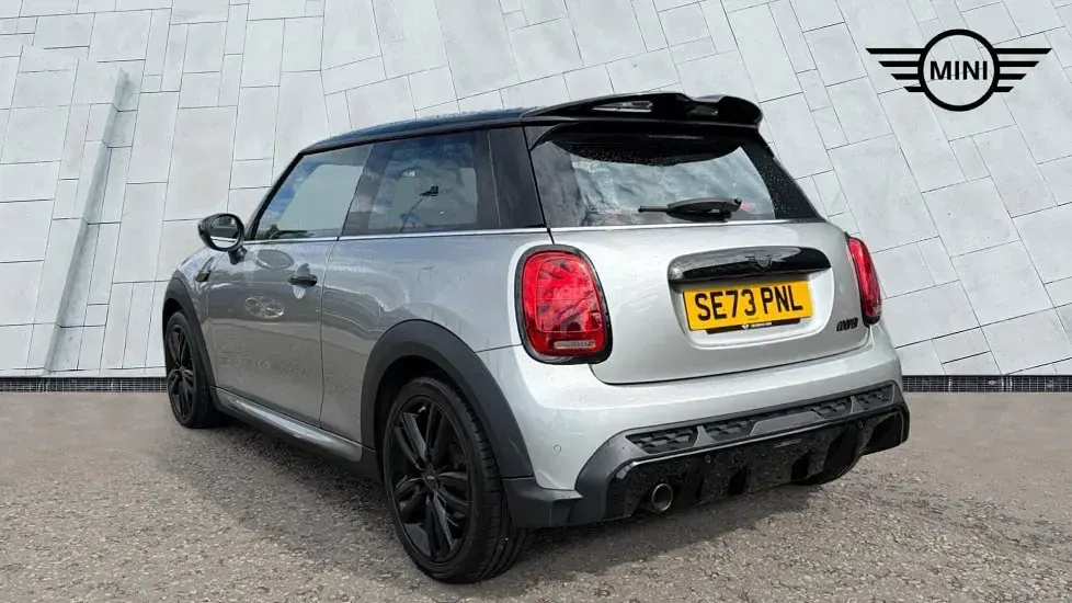 Used Mini Cooper Hatch 134 HP (98 kW) 2023 Silver Hatchback