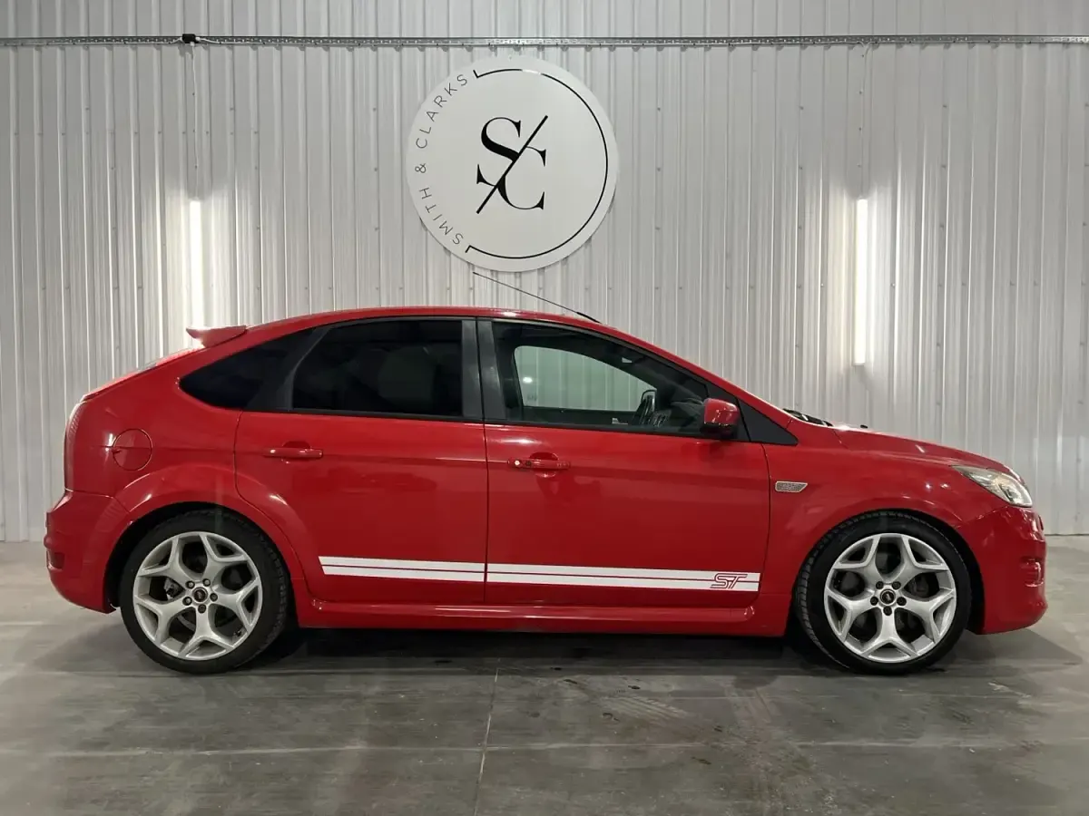 Używany Ford Focus ST 2010 Czerwony Hatchback